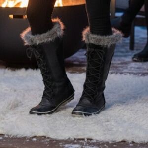 Sorel Black Fur-Trimmed Winter Boots